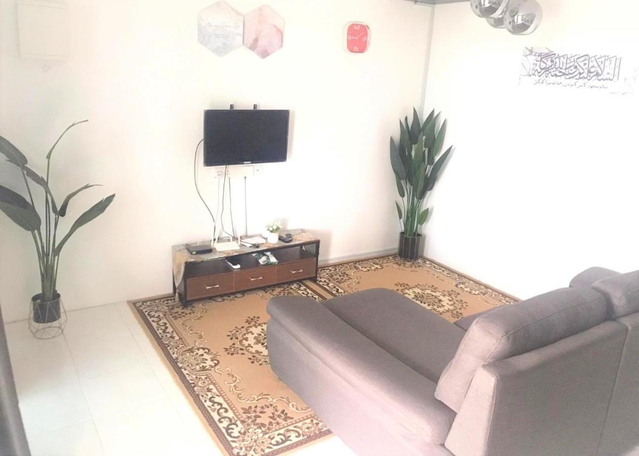 Chempaka Homestay セリ・イスカンダル エクステリア 写真